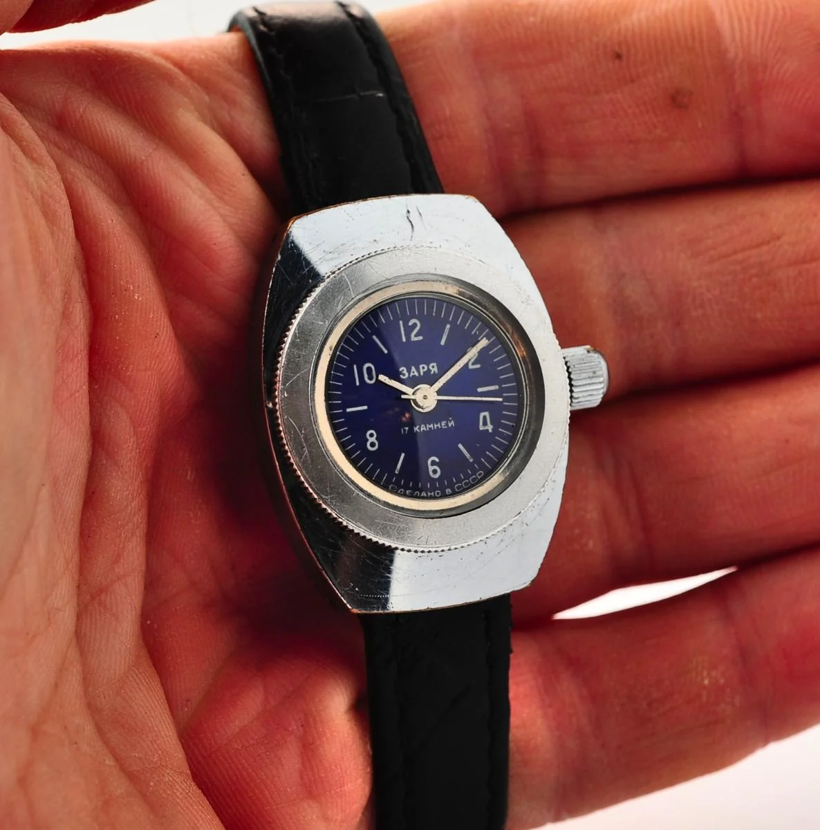 Zaria-Amphibian - vintage Soviet mechanical watch for ladies