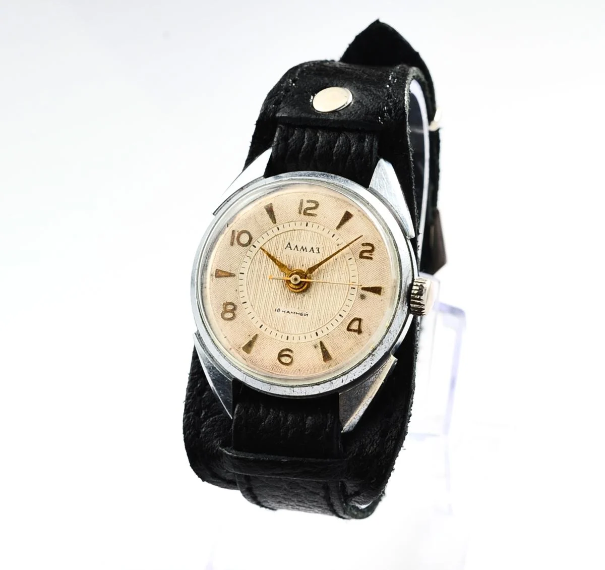 Vintage Soviet Almaz mechanical wristwatch from the 4th quarter of 1960!