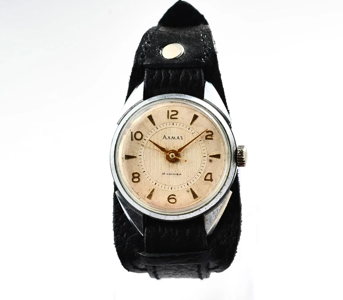 Vintage Soviet Almaz mechanical wristwatch from the 4th quarter of 1960!
