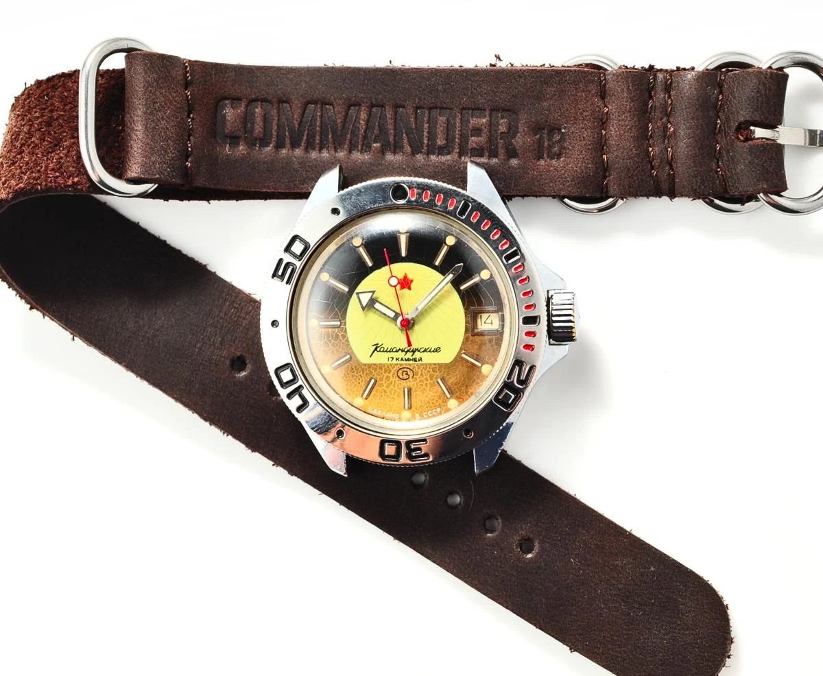 Komandirskie mechanical watch with genuine leather NATO strap