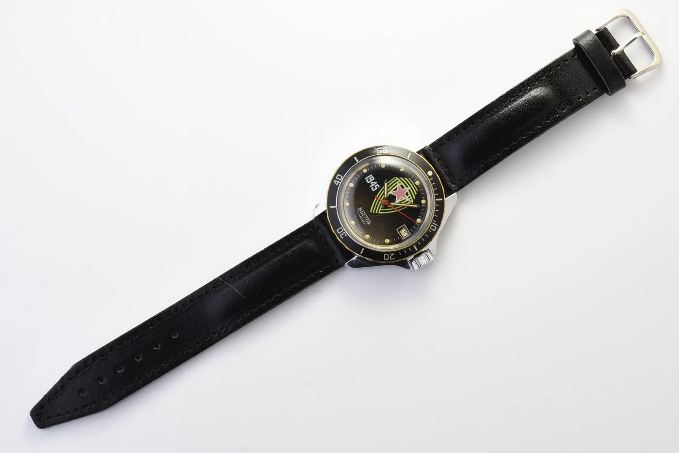 Vostok Commander’s mechanical watch – special World War II commemoration edition
