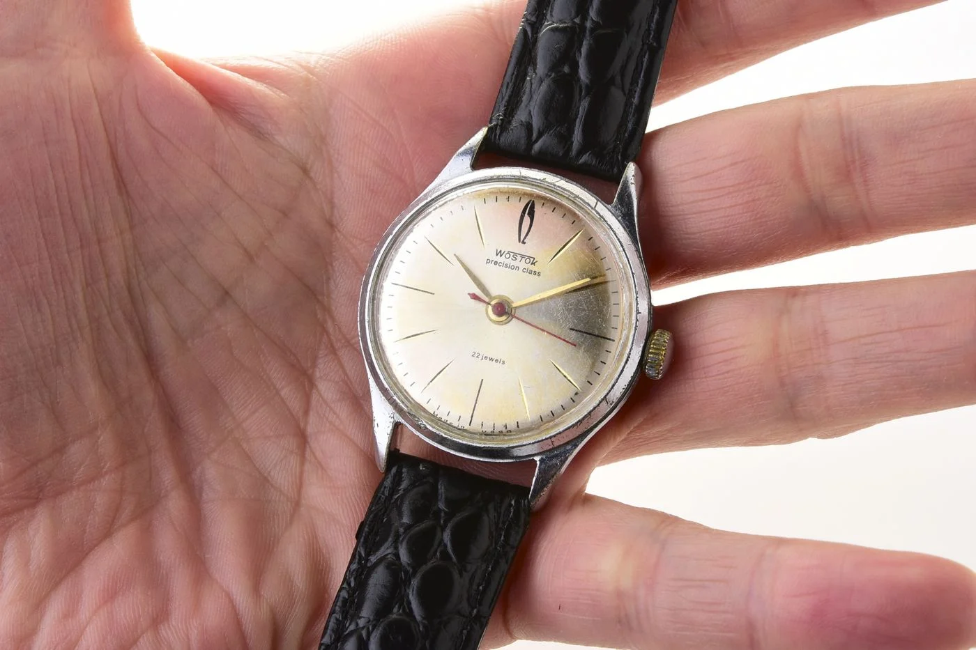 Wostok (Vostok) mechanical wrist watch with precision movement!