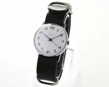 Soviet Raketa elegant vintage wristwatch with genuine leather NATO strap