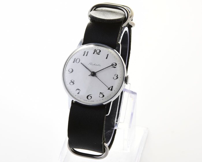 Soviet RAKETA elegant vintage wristwatch with genuine leather NATO strap