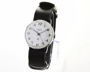 Soviet Raketa elegant vintage wristwatch with genuine leather NATO strap