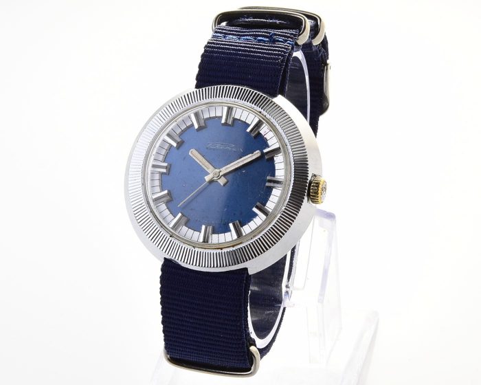 Large vintage RAKETA mechanical watch
