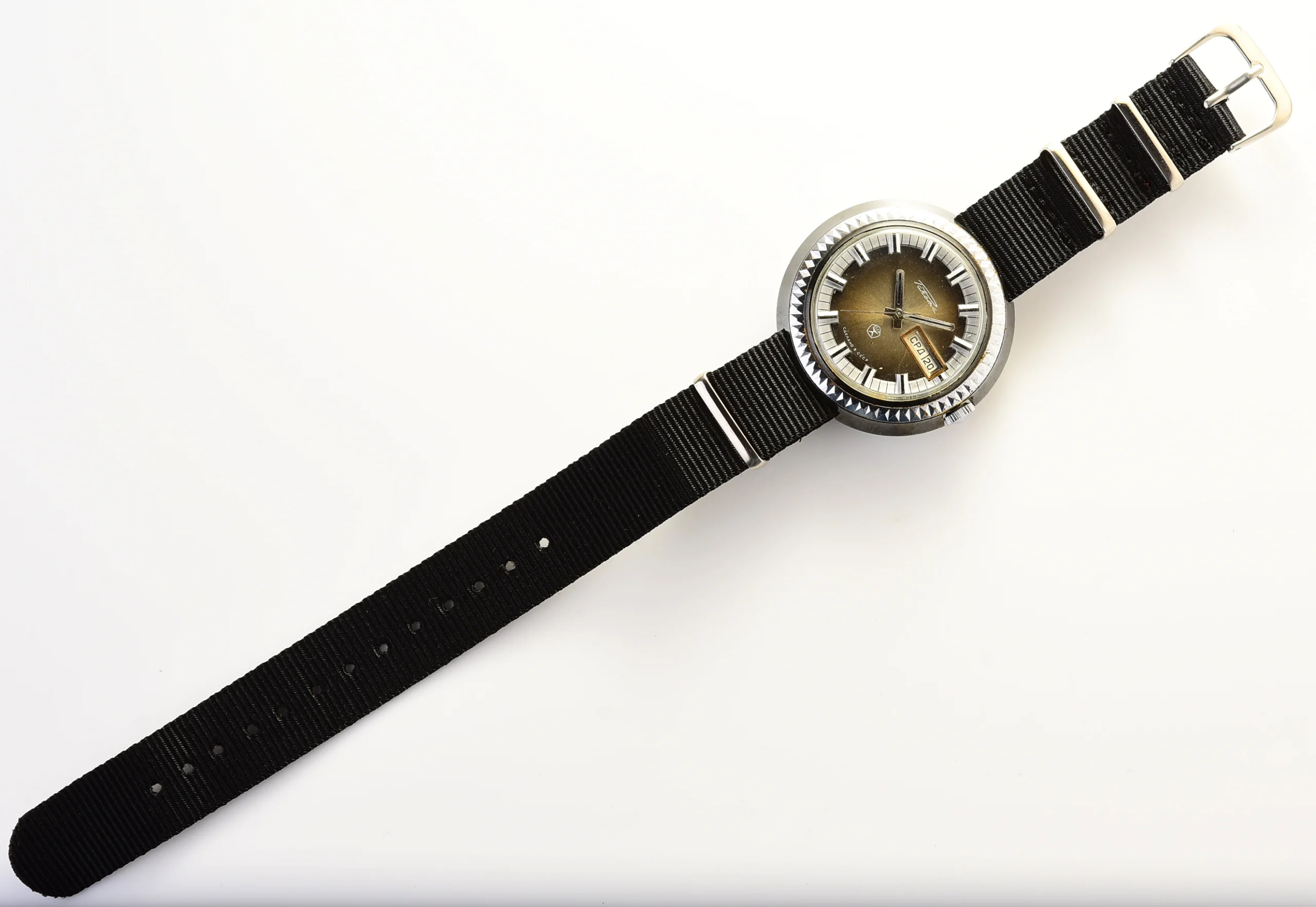 Large vintage Raketa mechanical watch