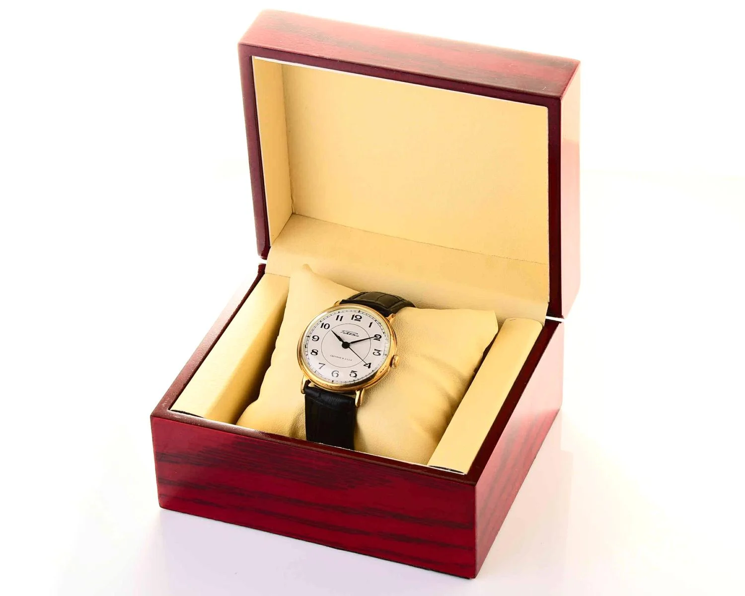 box_for_watch-02.-KOM_2663edited