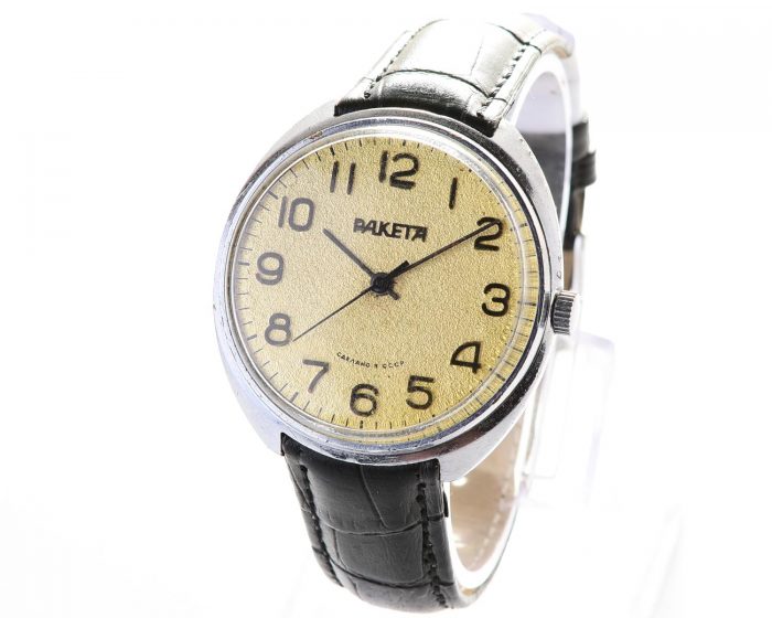 Large vintage RAKETA mechanical watch