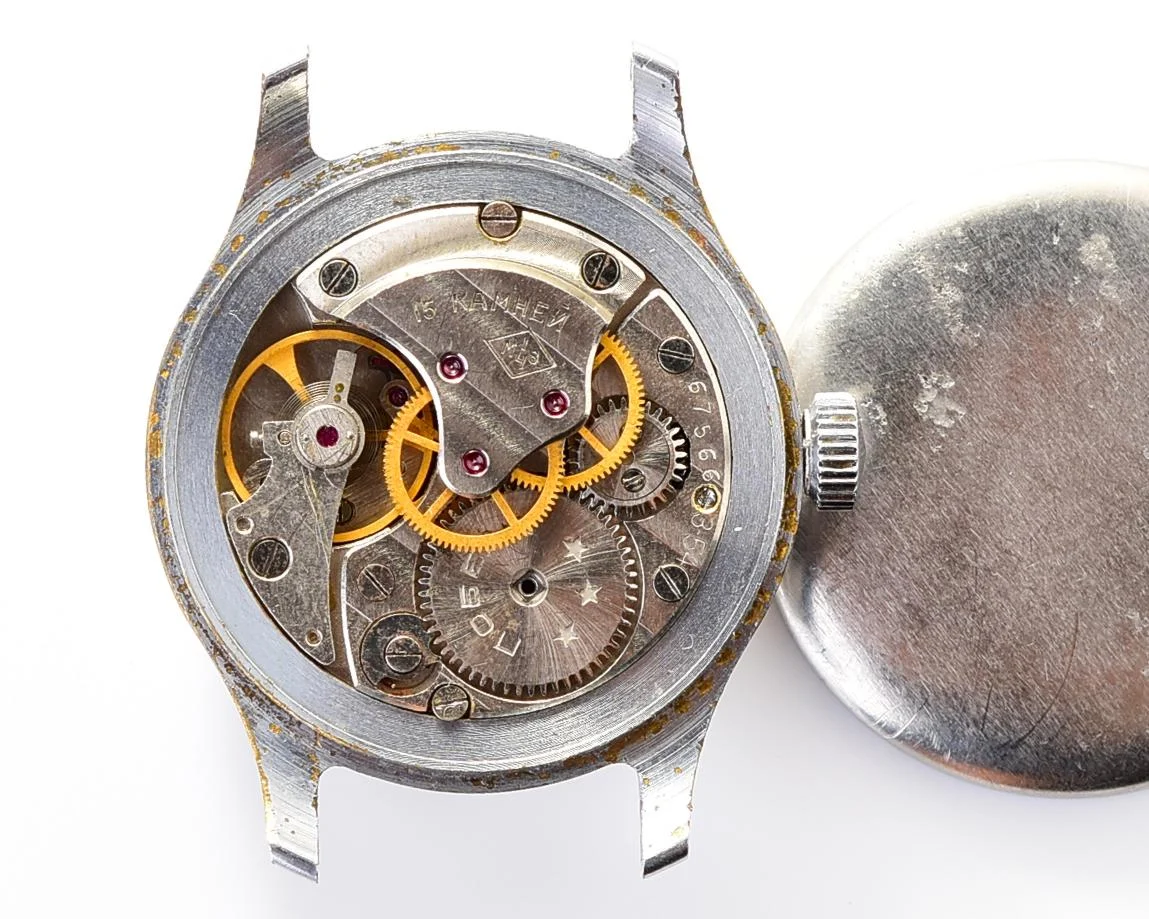 Vintage Pobeda watch with central seconds hand, from 1954