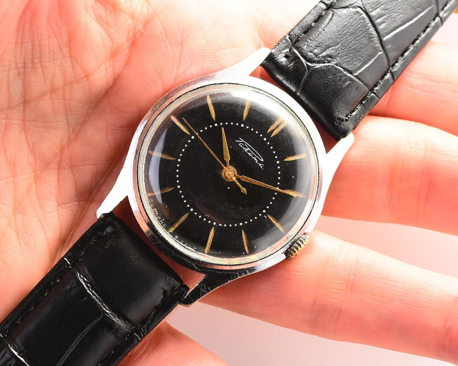 Vintage Raketa Baltika mechanical watch