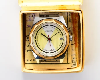 TIME CAPSULE: Vintage Soviet Raketa watch, New Old Stock (NOS)!