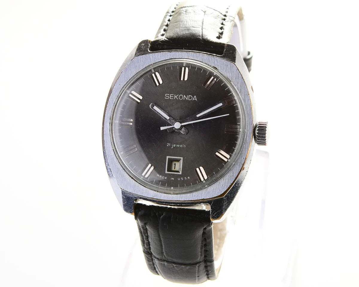 Vintage Soviet Sekonda mechanical wristwatch