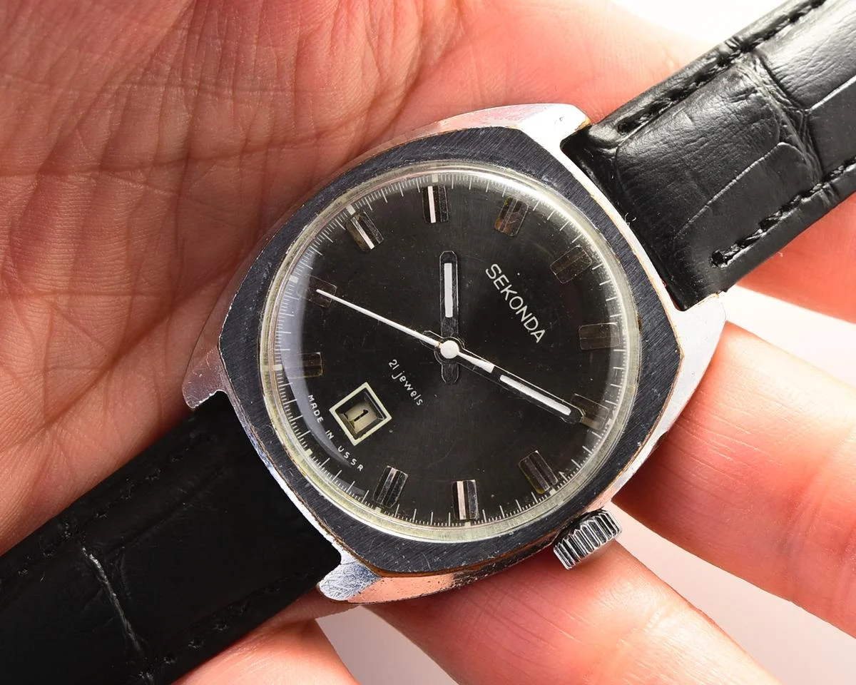 Vintage Soviet Sekonda mechanical wristwatch