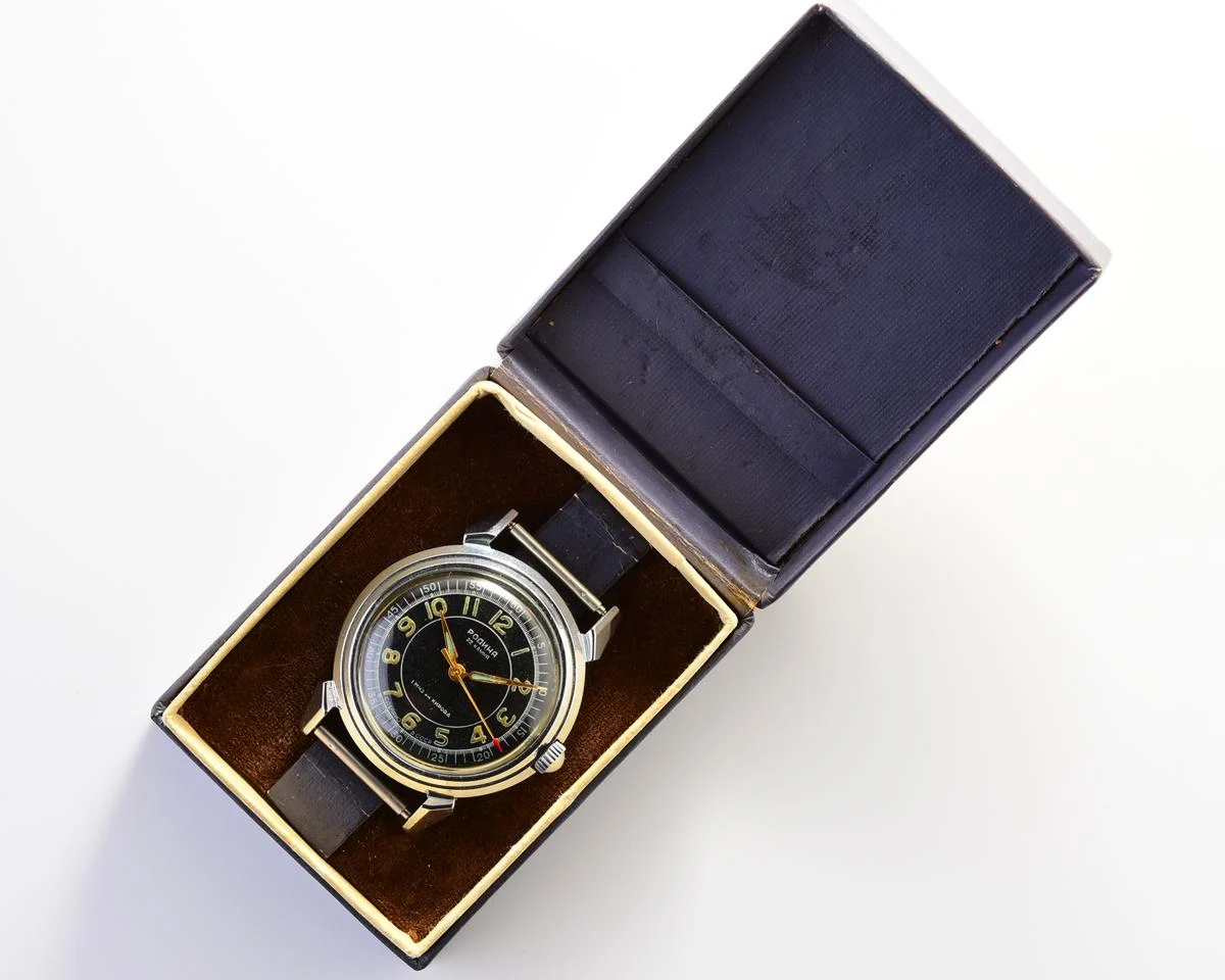TIME CAPSULE: Rodina mechanical watch with automatic self winding movement – New Old Stock (NOS)!