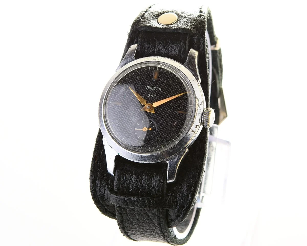 Vintage Soviet mechanical Pobeda wrist watch