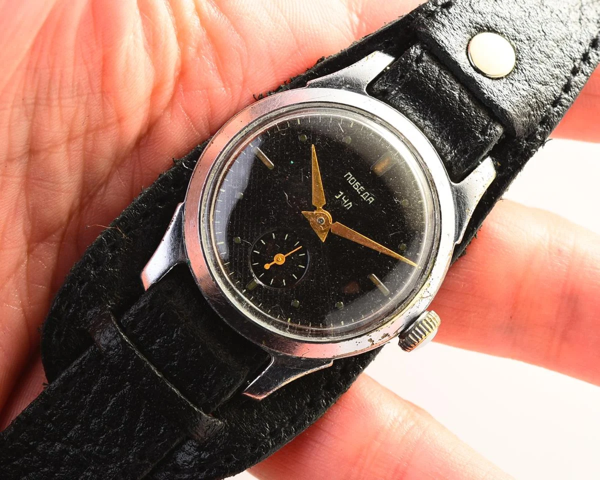 Vintage Soviet mechanical Pobeda wrist watch