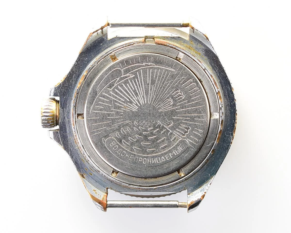 Vostok Commander's watch - Komandirskie Tank with black bezel and genuine leather NATO strap