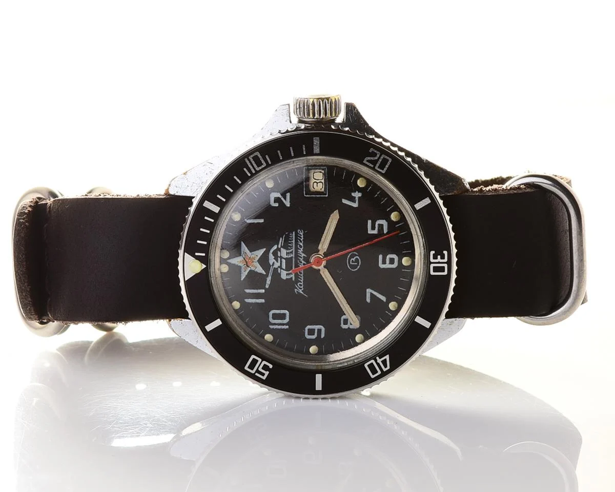 Vostok Commander's watch - Komandirskie Tank with black bezel and genuine leather NATO strap