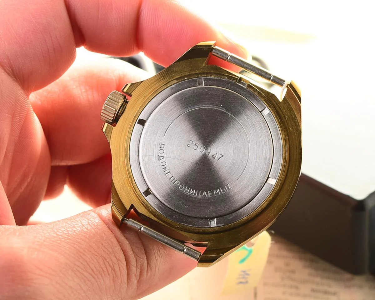 TIME CAPSULE: Vostok Komandirskie mechanical watch – New Old Stock (NOS)!