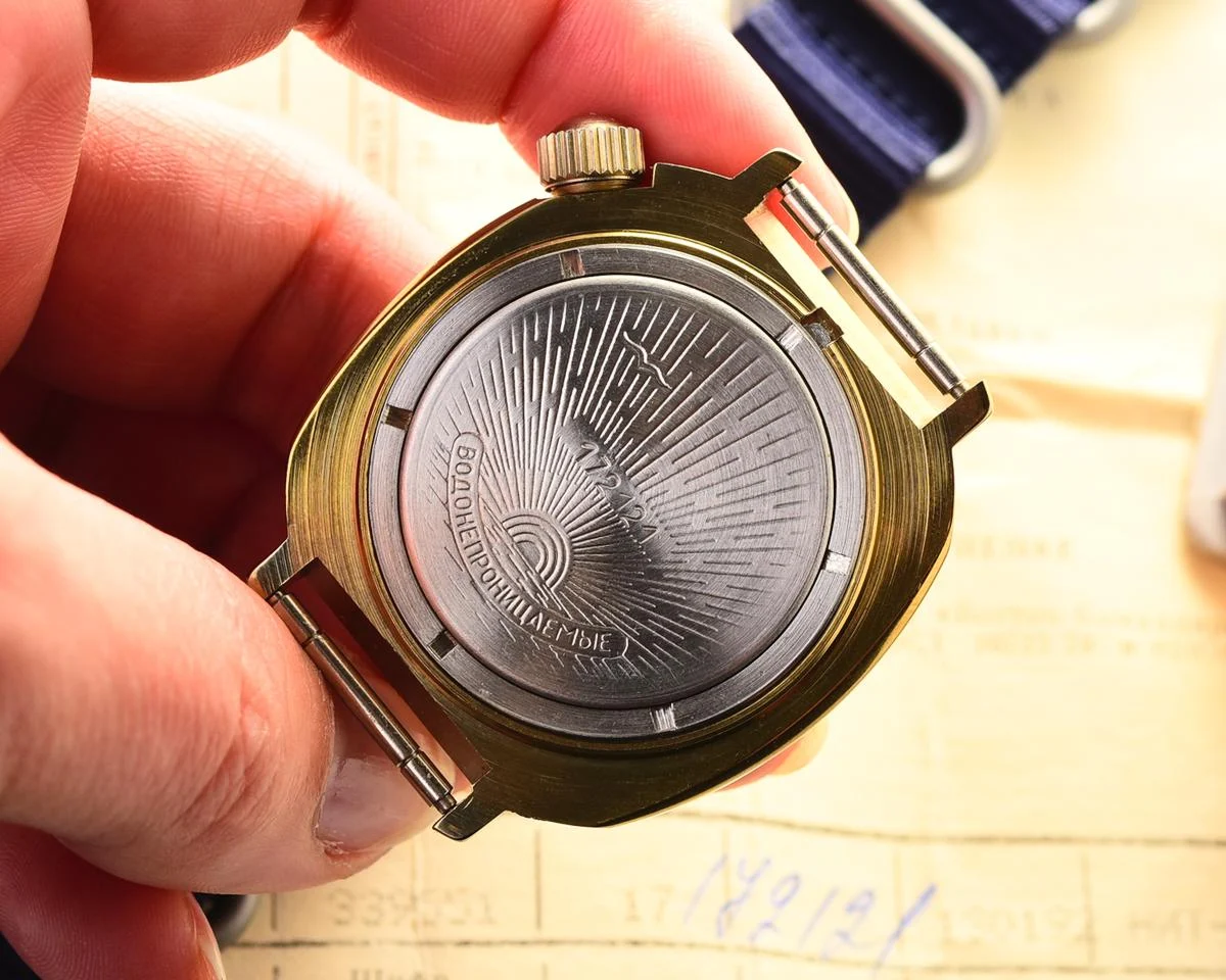 TIME CAPSULE: Vostok Komandirskie mechanical watch – New Old Stock (NOS)!