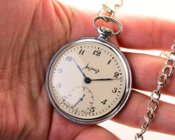 Molnija open face vintage Soviet pocket watch