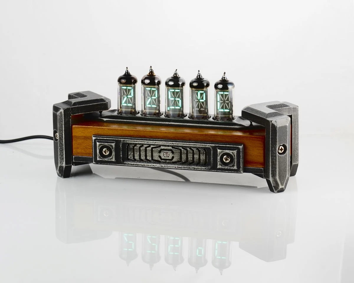 Soviet Vacuum Florescent Display (ИВ-17) tubes retro clock