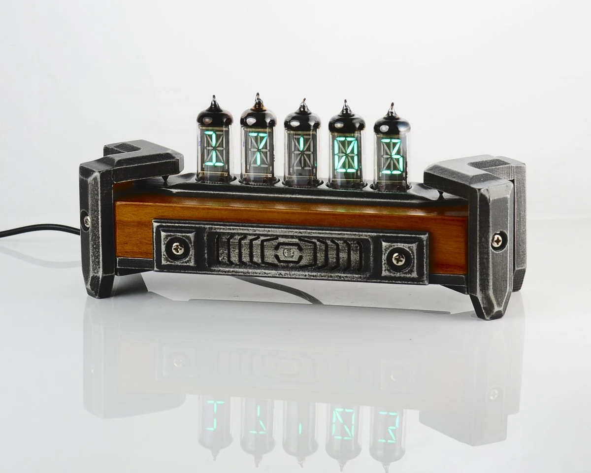 Soviet Vacuum Florescent Display (ИВ-17) tubes retro clock