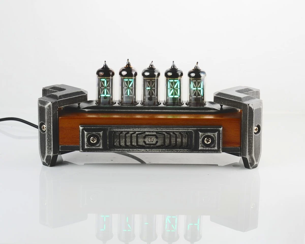 Soviet Vacuum Florescent Display (ИВ-17) tubes retro clock