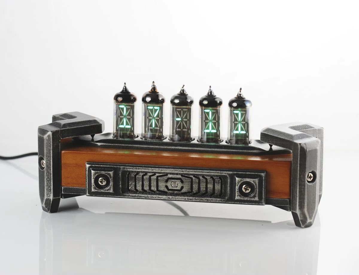 Soviet Vacuum Florescent Display (ИВ-17) tubes retro clock