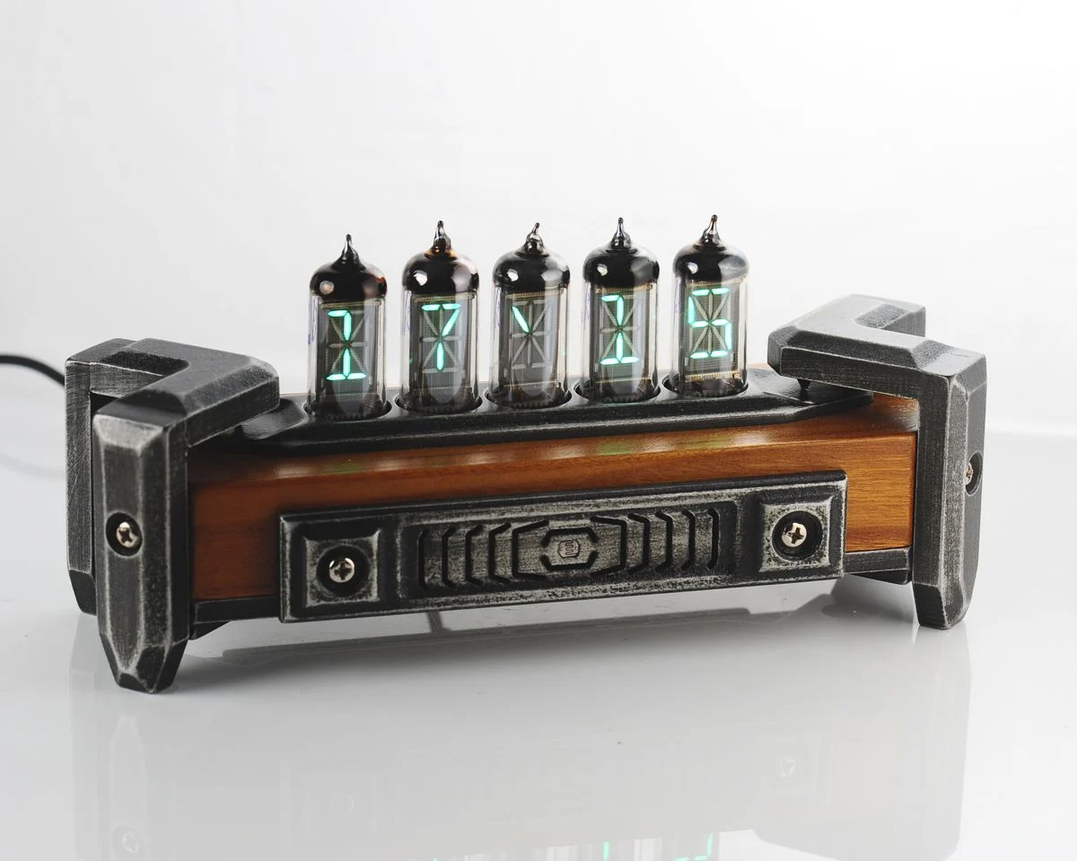Soviet Vacuum Florescent Display (ИВ-17) tubes retro clock