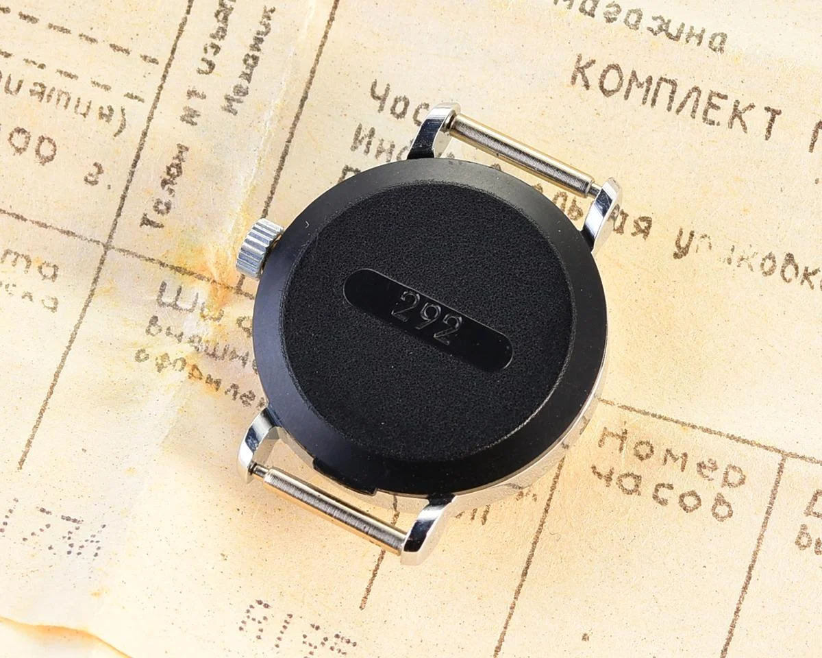 TIME CAPSULE: Soviet vintage wristwatch Luch – New Old Stock (NOS)!