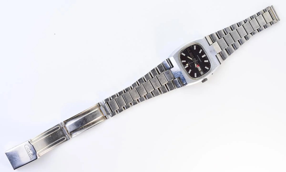Slava-tank Soviet mechanical vintage watch – automatic self winding movement