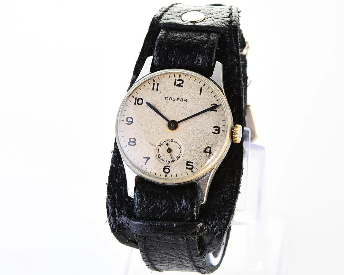 Vintage Soviet mechanical Pobeda wrist watch