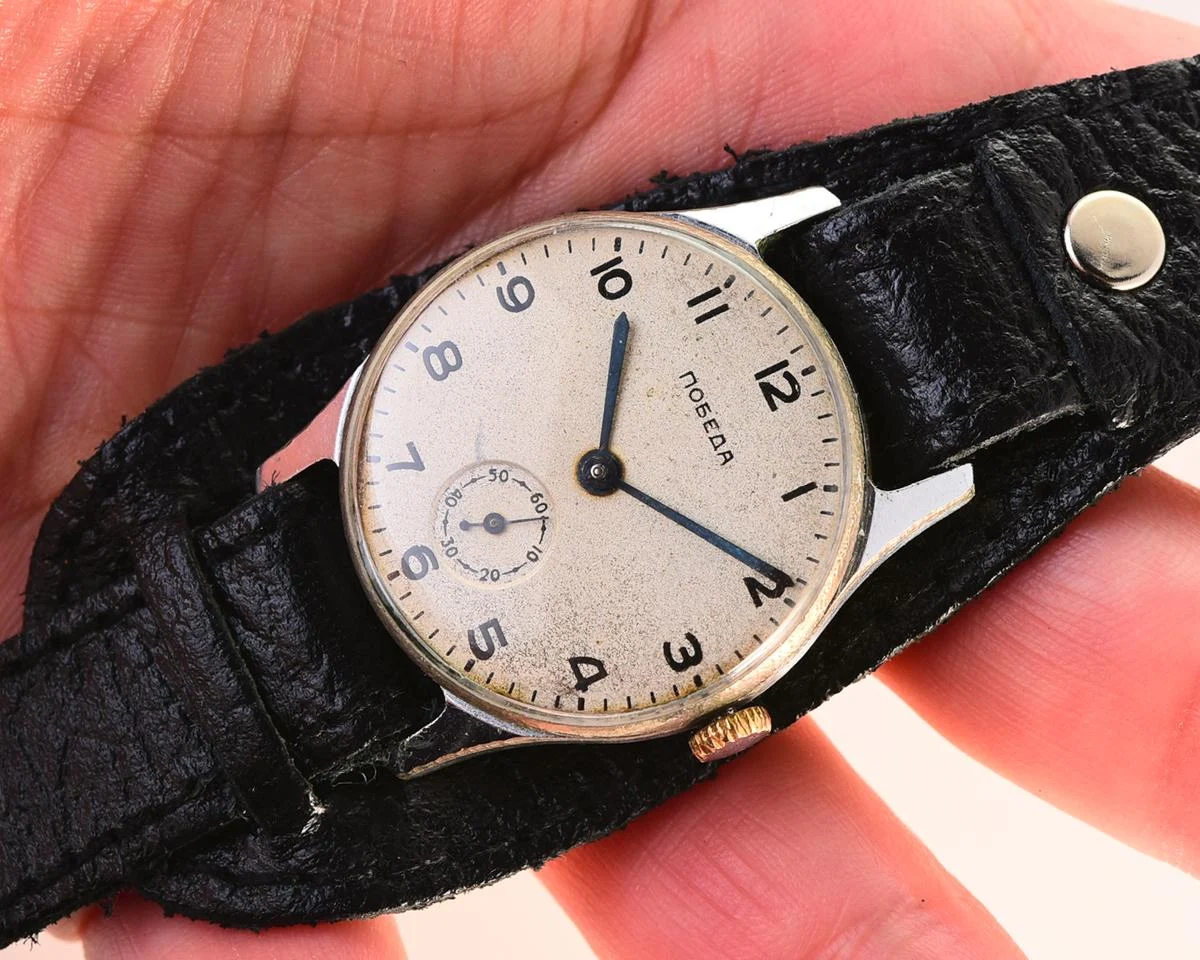Vintage Soviet mechanical Pobeda wrist watch