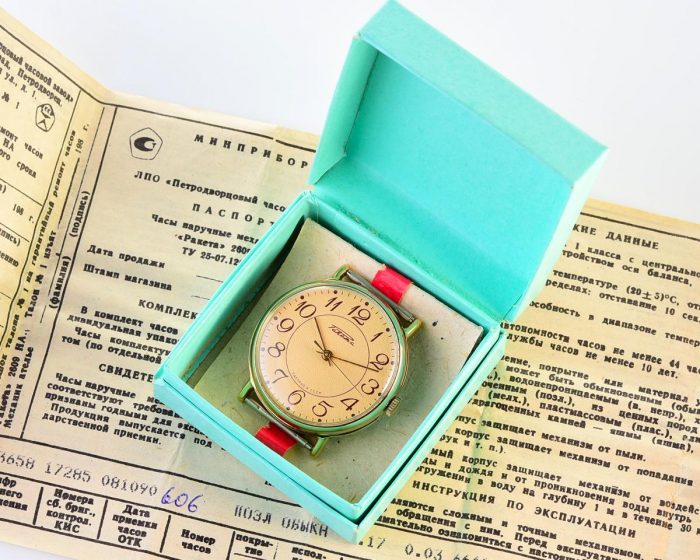 TIME CAPSULE: Vintage soviet gold-plated Raketa watch, NEW old stock(NOS)!