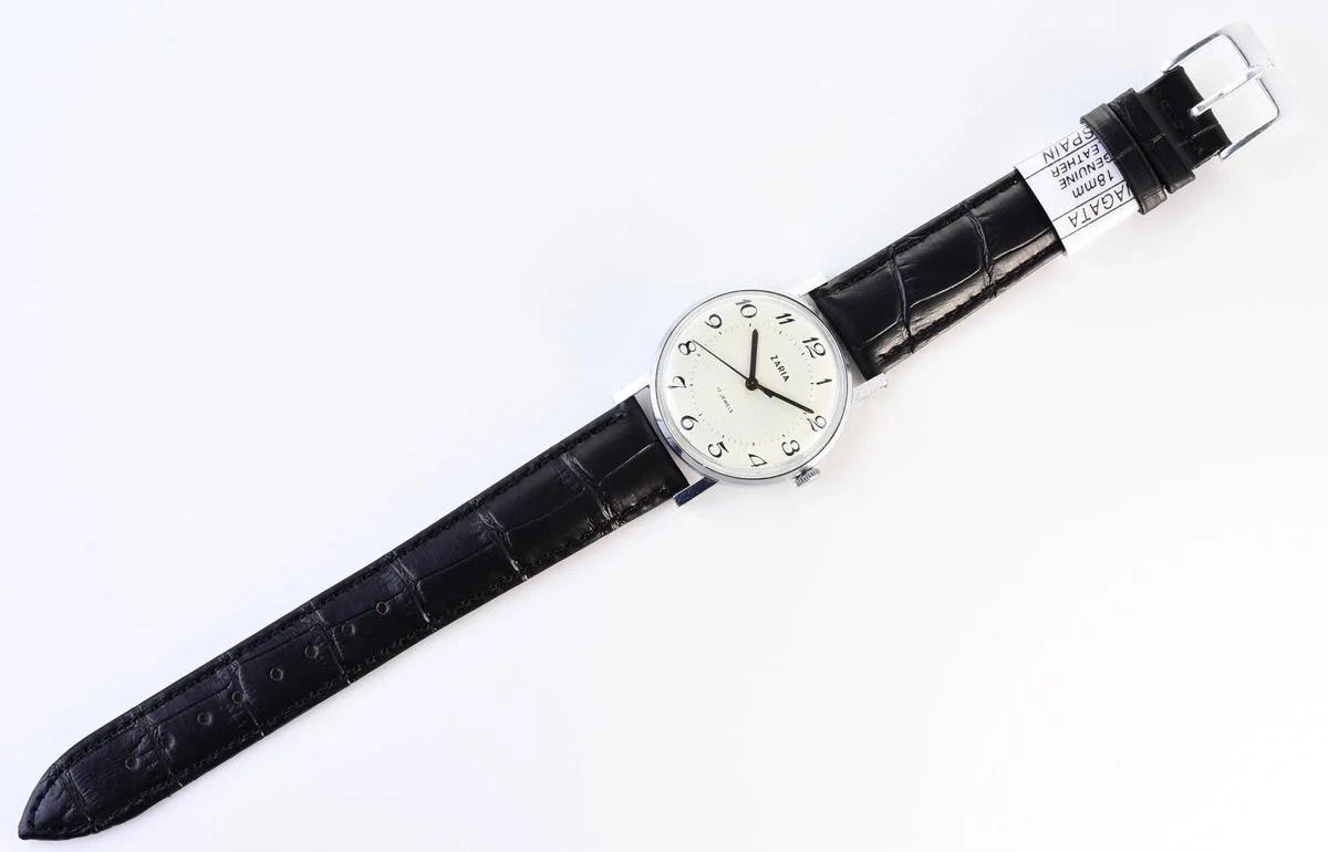 Vintage Soviet mechanical Zaria watch