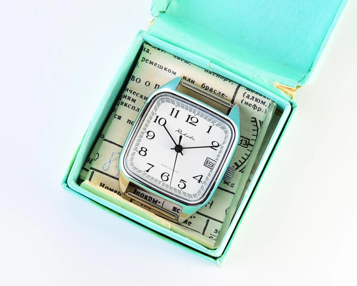 TIME CAPSULE: Vintage Soviet Raketa watch, New Old Stock (NOS)!