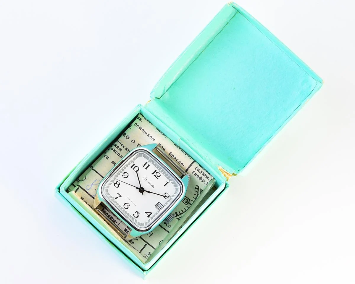 TIME CAPSULE: Vintage Soviet Raketa watch, New Old Stock (NOS)!