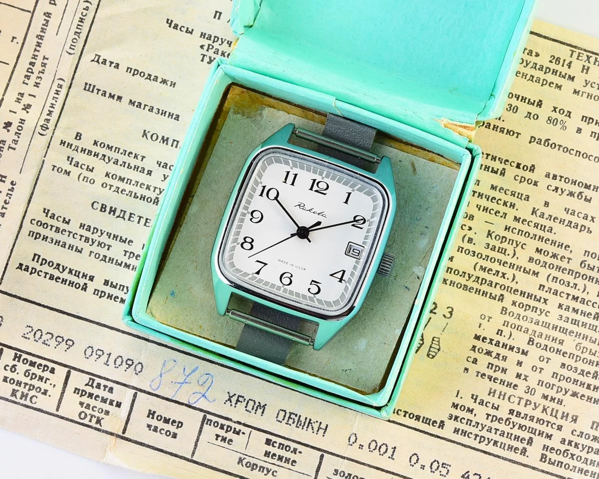 TIME CAPSULE: Vintage Soviet Raketa watch, New Old Stock (NOS)!