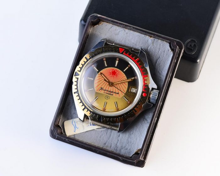 TIME CAPSULE: Vostok Komandirskie mechanical watch – new old stock(NOS)!