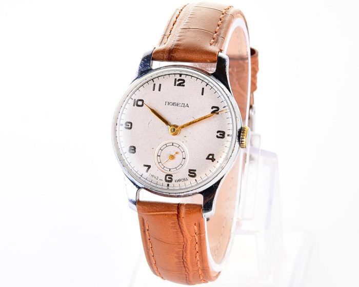 Excellent condition vintage soviet mechanical POBEDA wrist watch, 4th quarter 1953