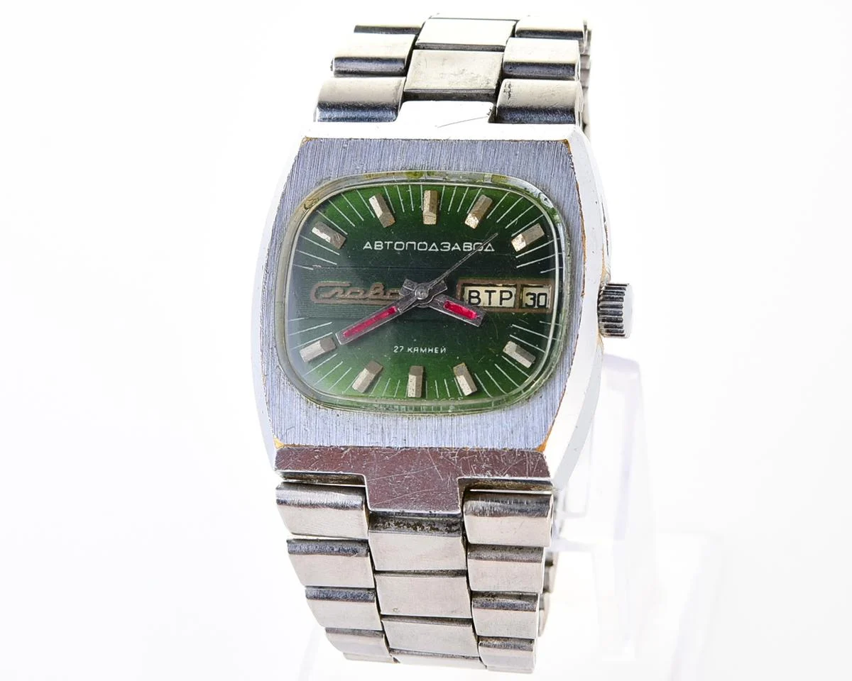 Slava Soviet mechanical vintage watch – automatic self winding movement