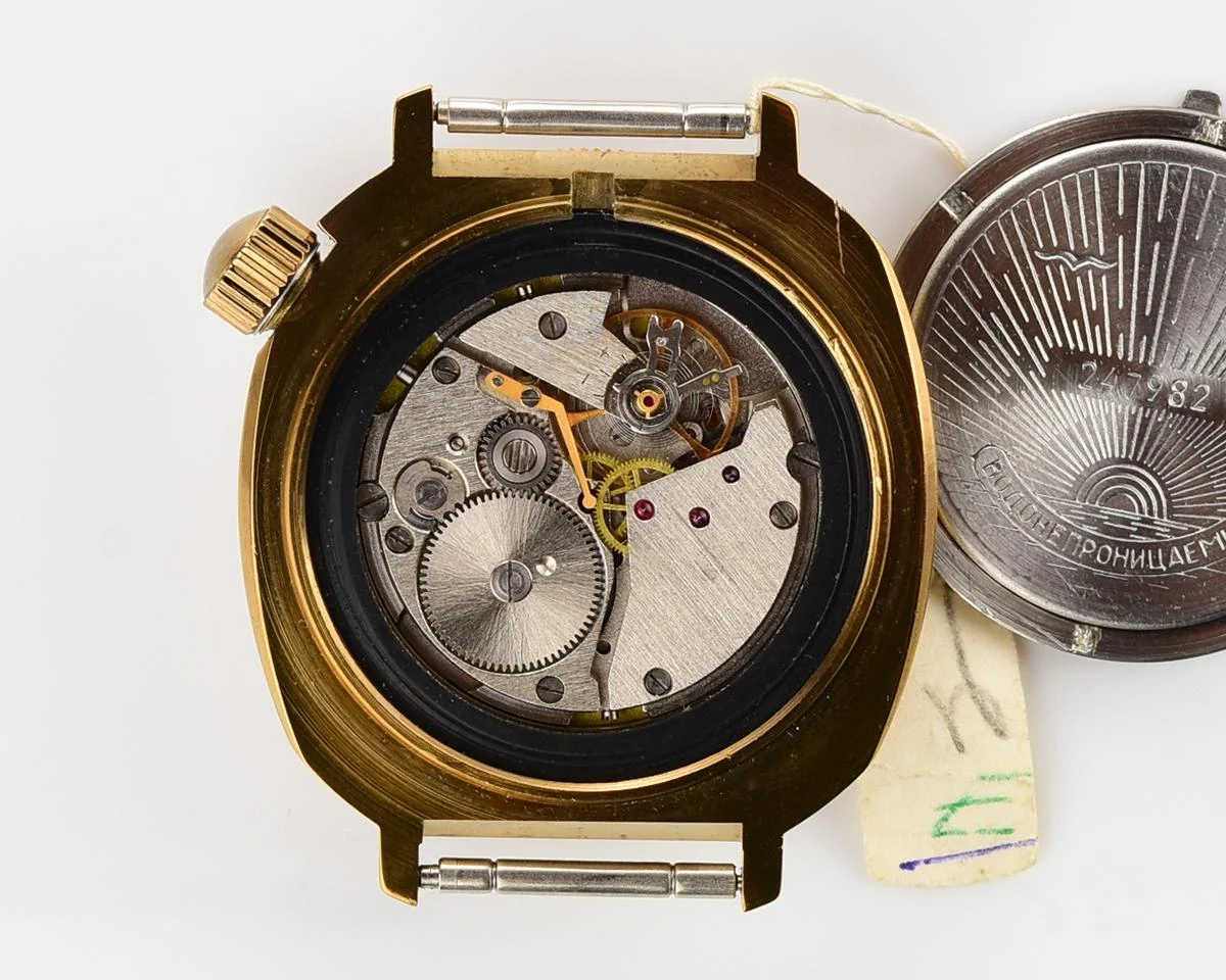 TIME CAPSULE: Vostok Komandirskie mechanical watch – New Old Stock (NOS)!