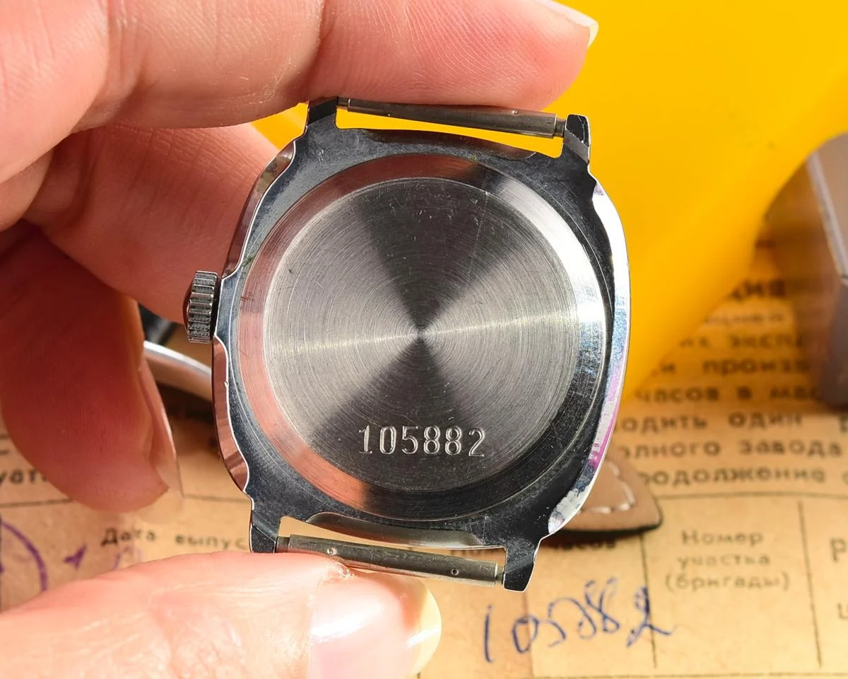 TIME CAPSULE: Soviet mechanical Pobeda watch in box – New Old Stock (NOS)!