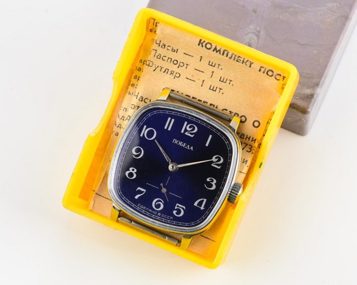 TIME CAPSULE: Soviet mechanical POBEDA watch in box – new old stock(NOS)!