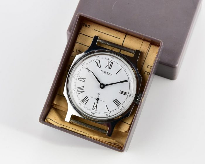TIME CAPSULE: Soviet mechanical POBEDA watch in box – new old stock(NOS)!
