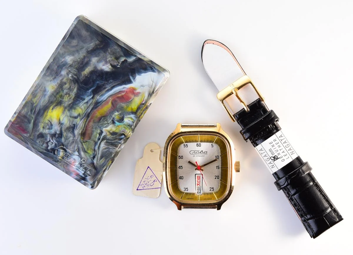 TIME CAPSULE: Large Soviet gold-plated mechanical vintage watch Slava, New Old Stock (NOS)!