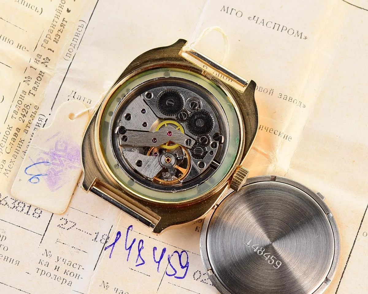 TIME CAPSULE: Large Soviet gold-plated mechanical vintage watch Slava, New Old Stock (NOS)!