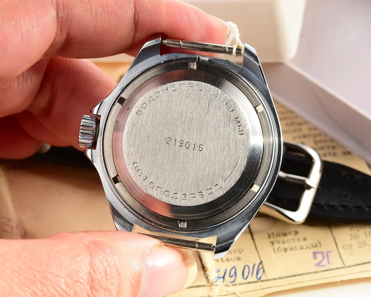 TIME CAPSULE: Vostok Komandirskie mechanical watch with automatic self winding movement– New Old Stock (NOS)!